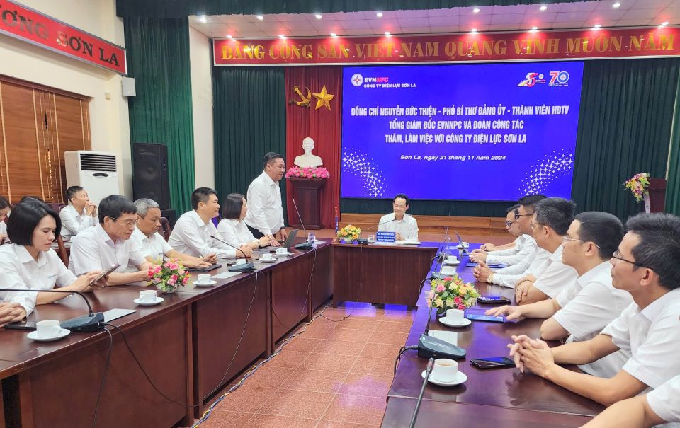 Tổng Giám đốc EVNNPC làm việc với UBND tỉnh và Công ty Điện lực Sơn La